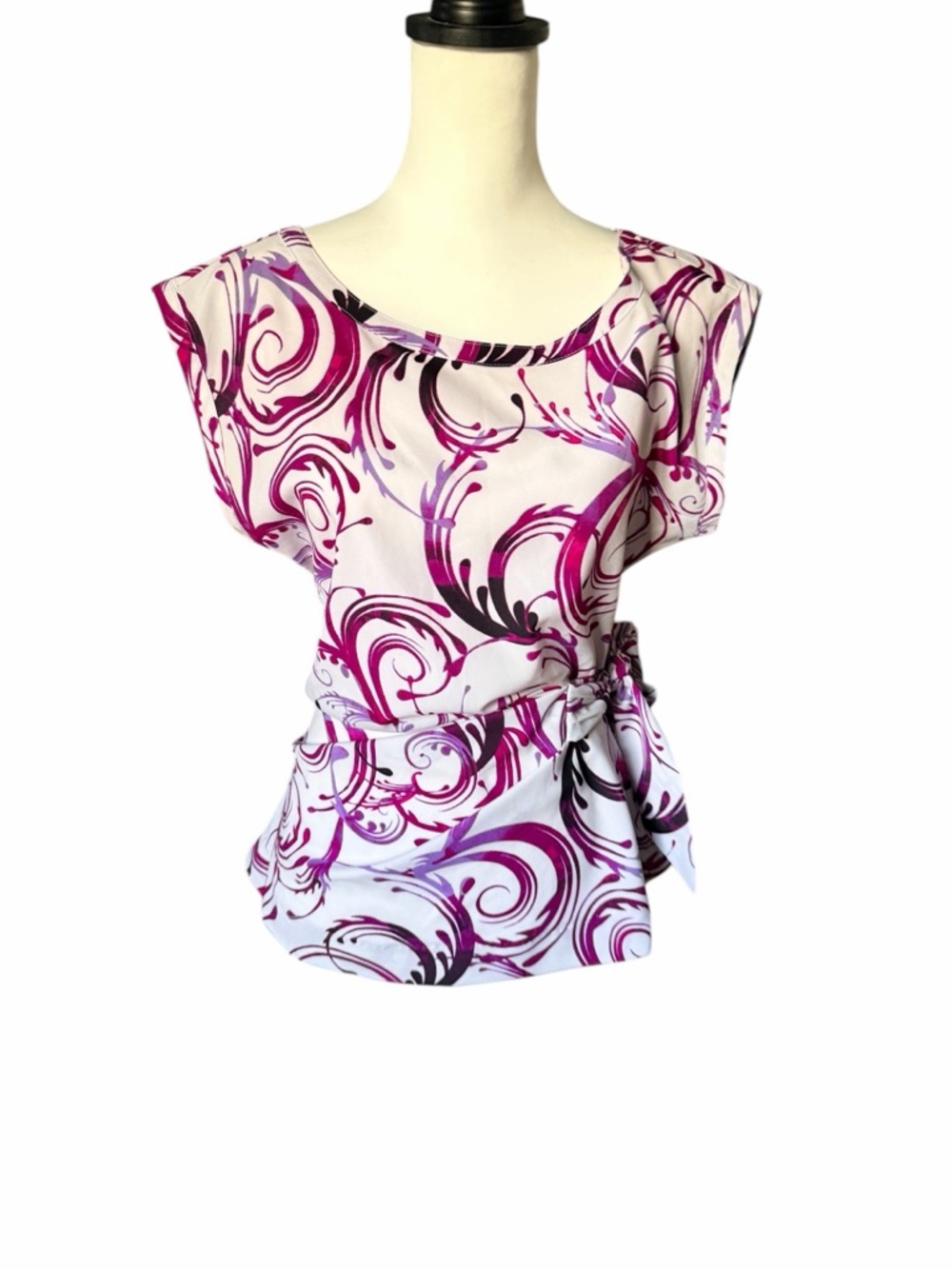 New York & Company White Top with Gray Purple Swirl Print and Side Tie Size Smal